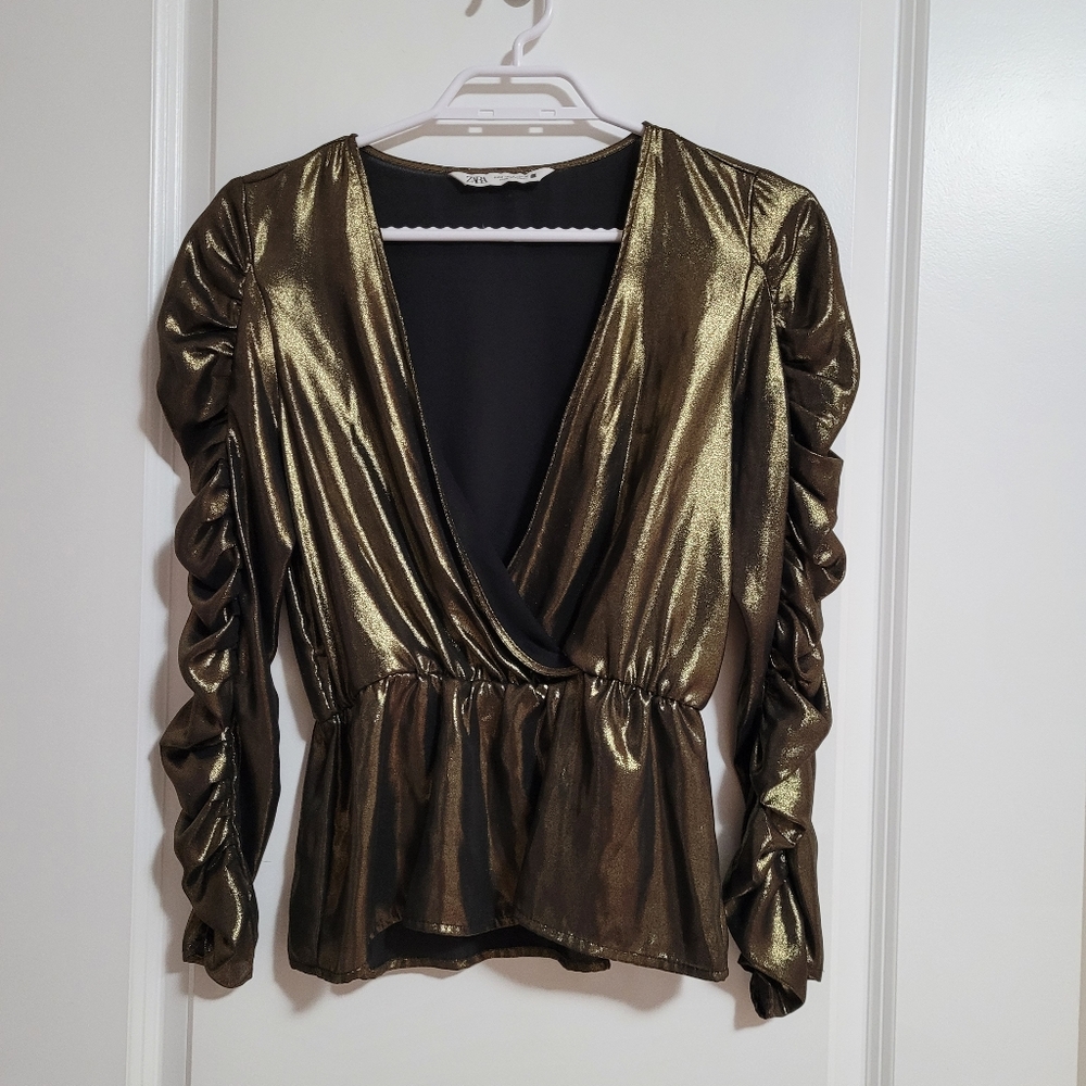 Zara Metallic Top in size small